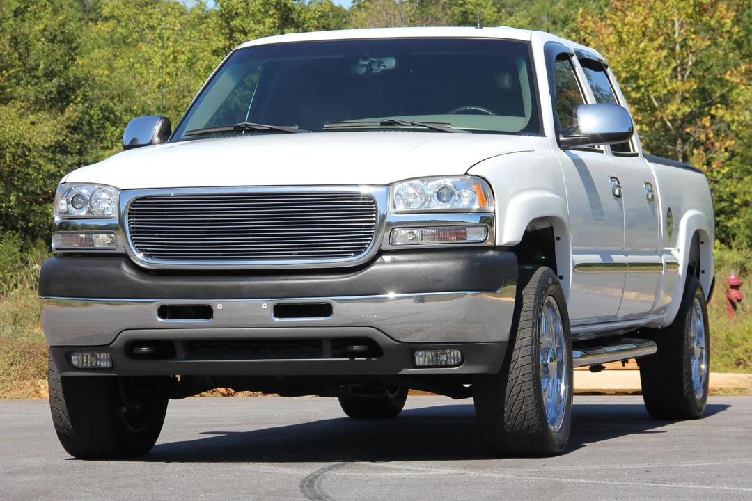 2002 GMC Sierra Heavy Duty 2nd Gen - Image 5 of 17
