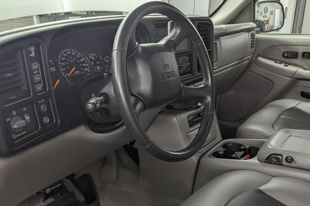 2002 GMC Sierra Heavy Duty 2nd Gen - Image 12 of 17