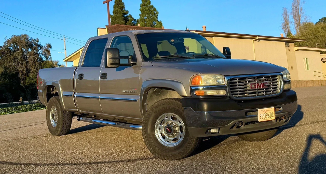 2002 GMC Sierra Heavy Duty 2nd Gen - Image 9 of 31
