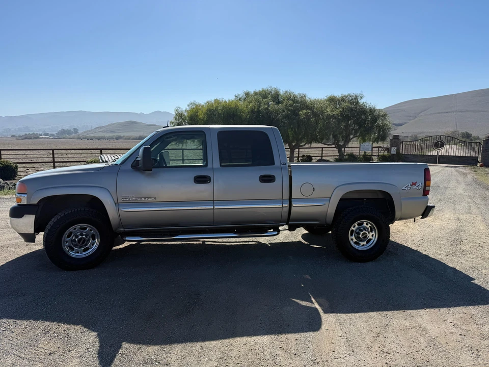 2002 GMC Sierra Heavy Duty 2nd Gen - Image 10 of 31
