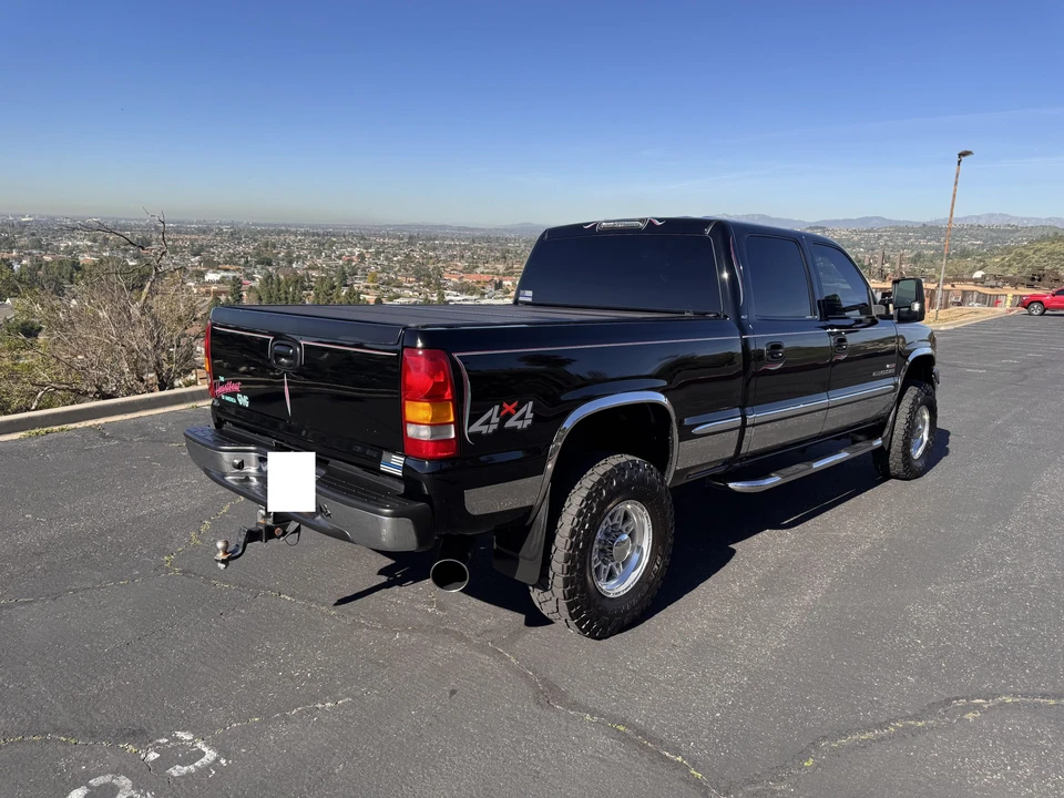 2002 GMC Sierra Heavy Duty 2nd Gen - Image 11 of 31