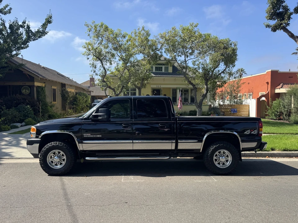 2002 GMC Sierra Heavy Duty 2nd Gen - Image 6 of 31