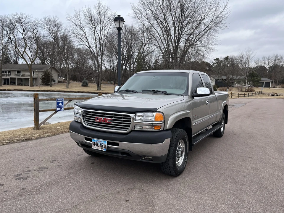 2002 GMC Sierra Heavy Duty 2nd Gen - Image 4 of 31