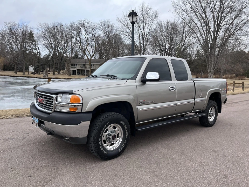 2002 GMC Sierra Heavy Duty 2nd Gen - Image 6 of 31