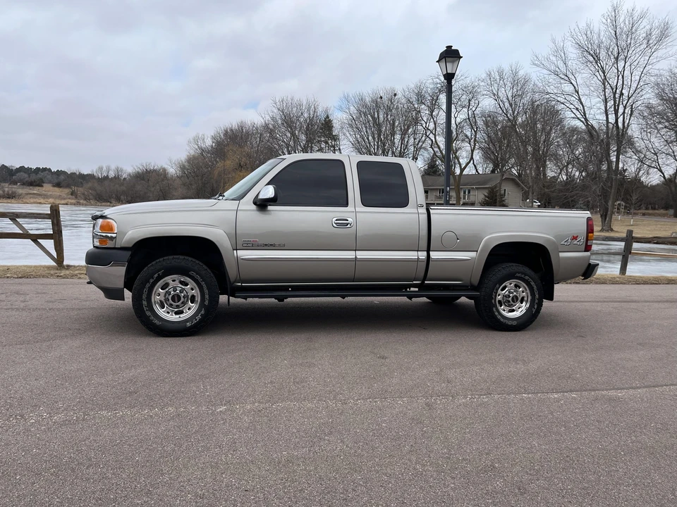 2002 GMC Sierra Heavy Duty 2nd Gen - Image 8 of 31