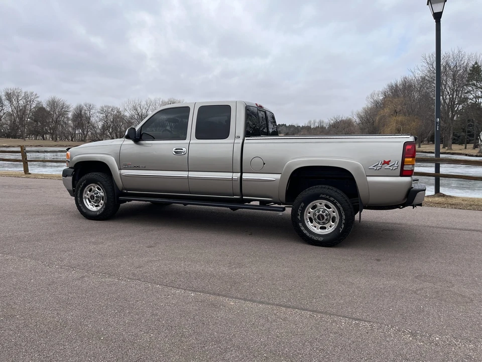 2002 GMC Sierra Heavy Duty 2nd Gen - Image 15 of 31