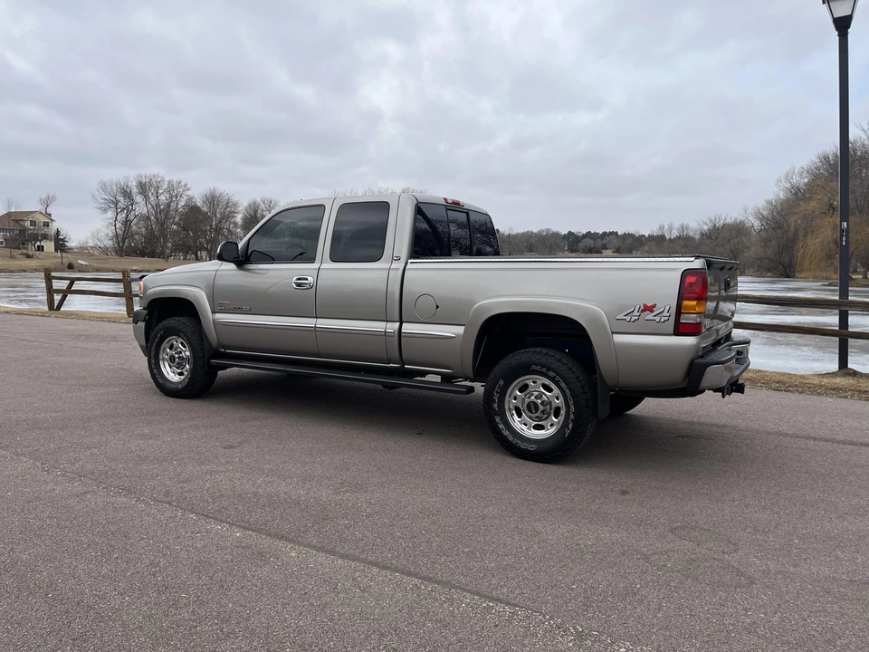 2002 GMC Sierra Heavy Duty 2nd Gen - Image 16 of 31
