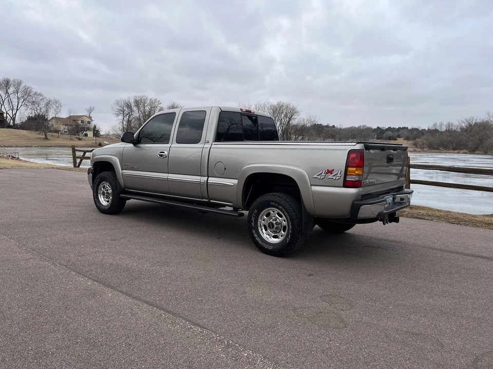 2002 GMC Sierra Heavy Duty 2nd Gen - Image 18 of 31