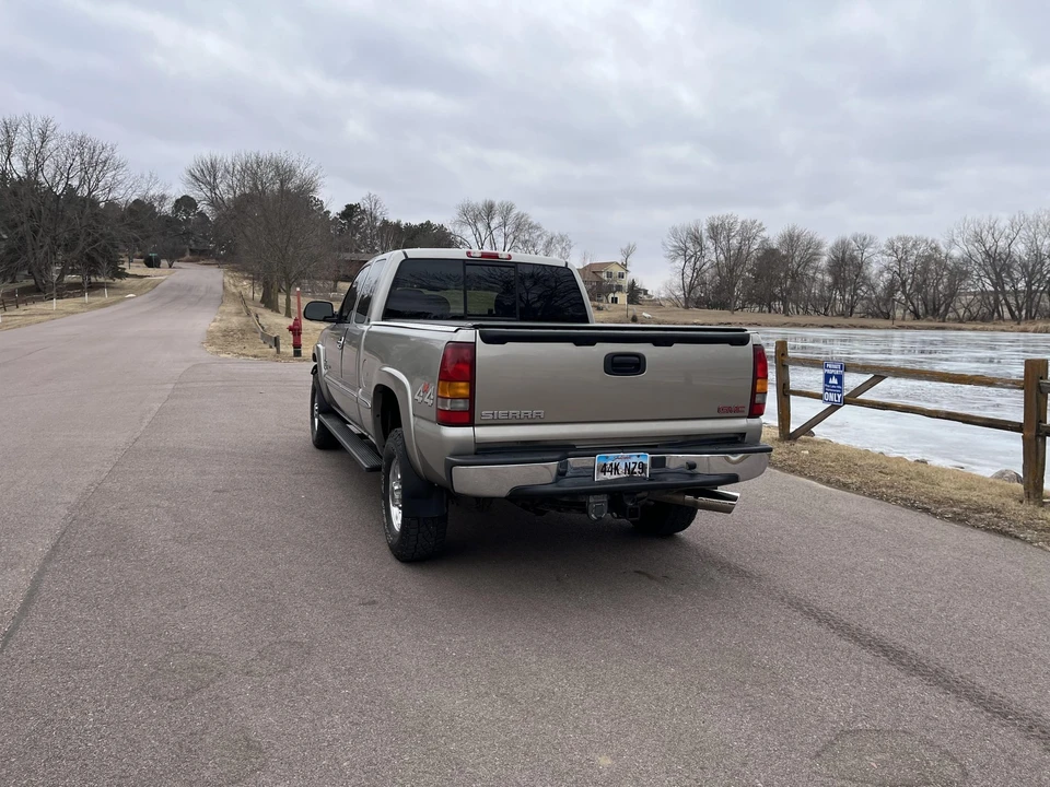 2002 GMC Sierra Heavy Duty 2nd Gen - Image 25 of 31