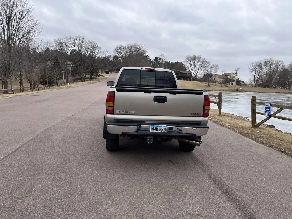 2002 GMC Sierra Heavy Duty 2nd Gen - Image 28 of 31