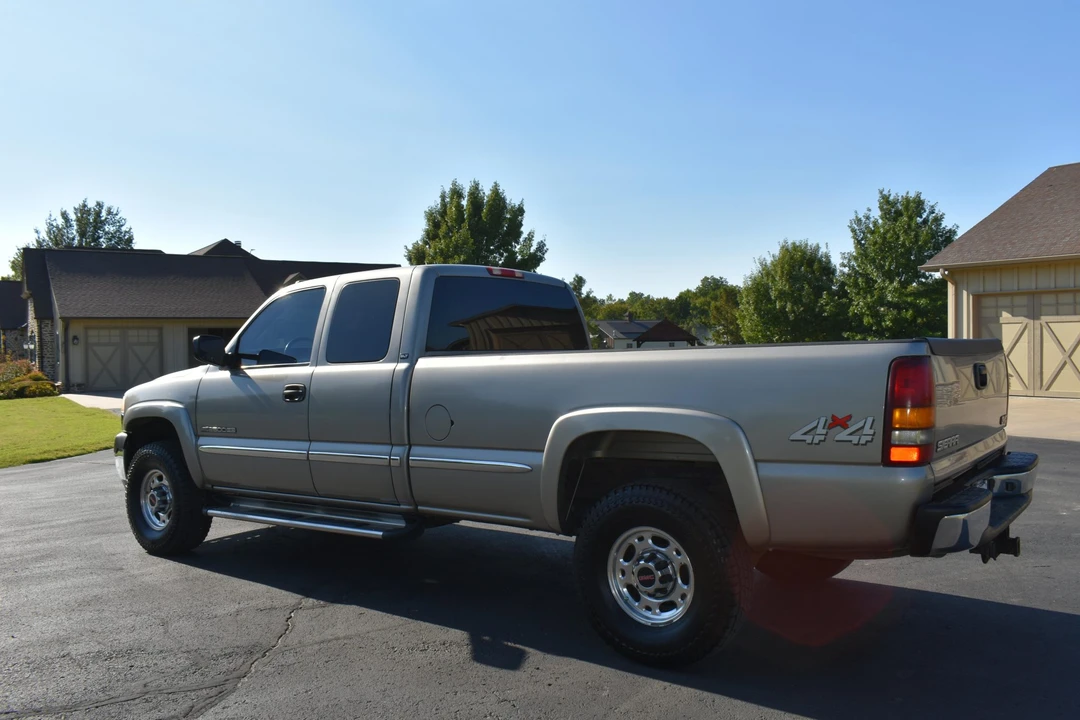 2002 GMC Sierra Heavy Duty 2nd Gen - Image 17 of 31