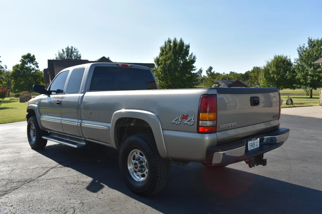 2002 GMC Sierra Heavy Duty 2nd Gen - Image 16 of 31