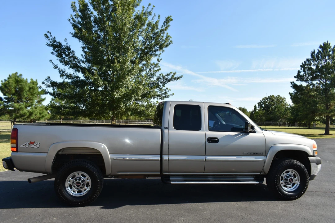 2002 GMC Sierra Heavy Duty 2nd Gen - Image 10 of 31