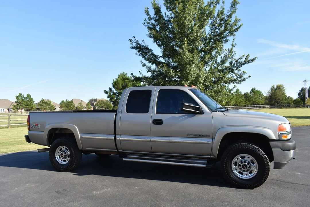 2002 GMC Sierra Heavy Duty 2nd Gen - Image 8 of 31