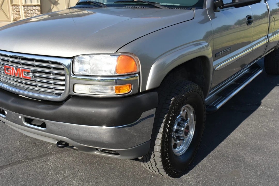 2002 GMC Sierra Heavy Duty 2nd Gen - Image 24 of 31