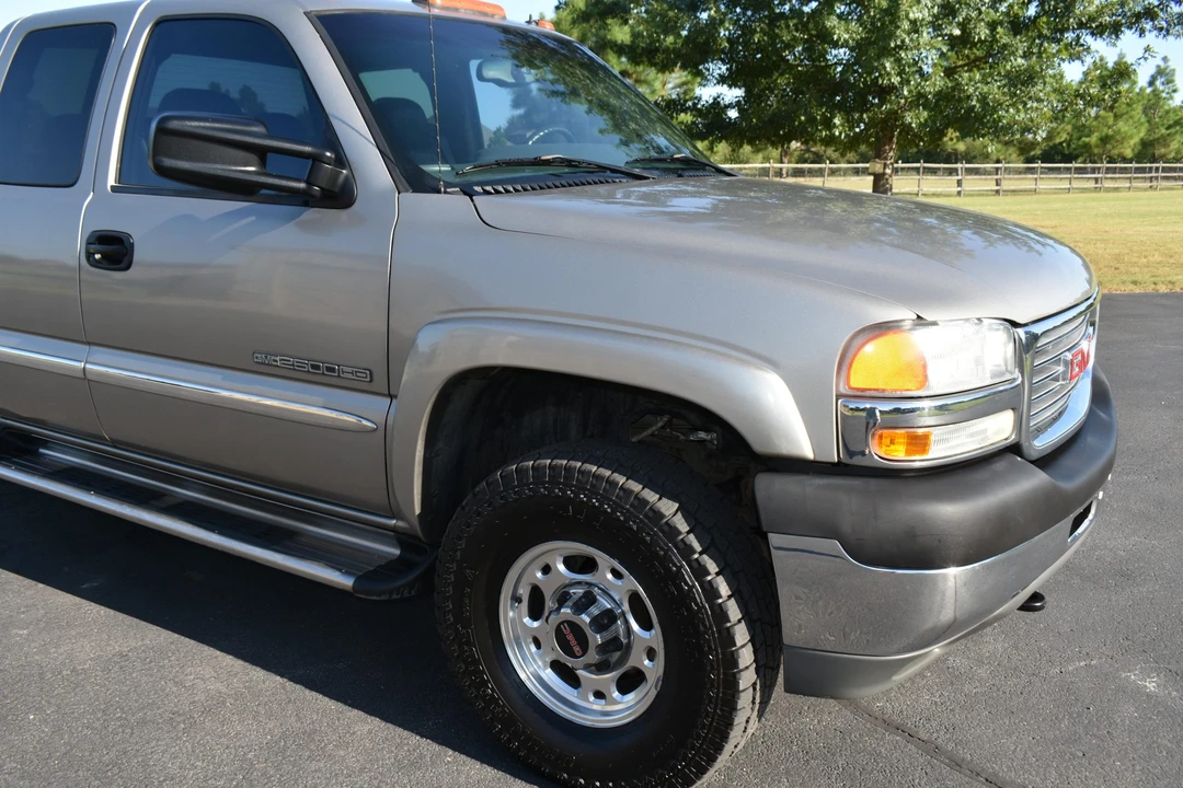 2002 GMC Sierra Heavy Duty 2nd Gen - Image 25 of 31
