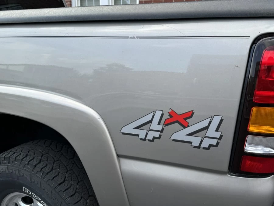 2002 GMC Sierra Heavy Duty 2nd Gen - Image 4 of 10