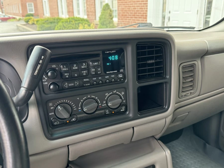 2002 GMC Sierra Heavy Duty 2nd Gen - Image 7 of 10