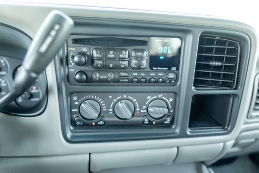 2002 GMC Sierra Heavy Duty 2nd Gen - Image 12 of 25