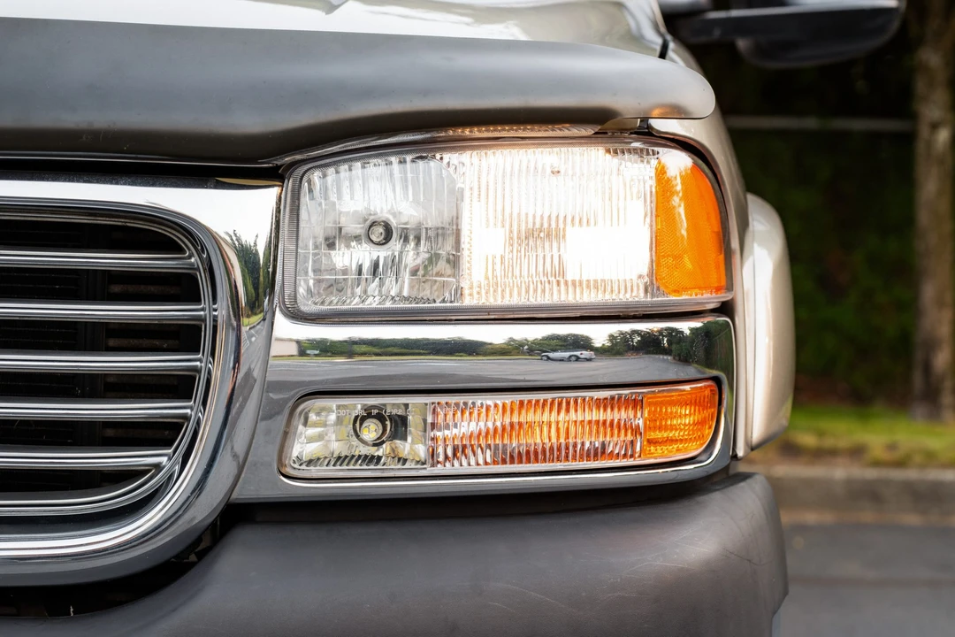 2002 GMC Sierra Heavy Duty 2nd Gen - Image 18 of 31
