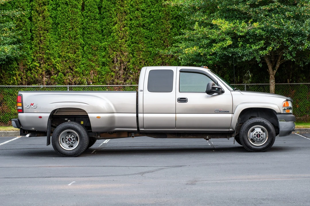 2002 GMC Sierra Heavy Duty 2nd Gen - Image 8 of 31