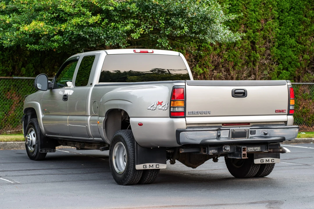 2002 GMC Sierra Heavy Duty 2nd Gen - Image 4 of 31