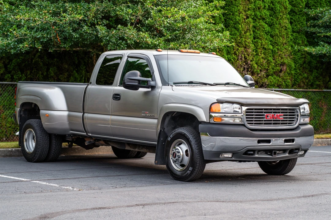 2002 GMC Sierra Heavy Duty 2nd Gen - Image 9 of 31