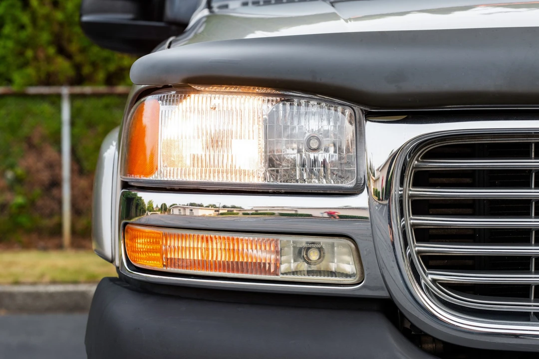 2002 GMC Sierra Heavy Duty 2nd Gen - Image 16 of 31