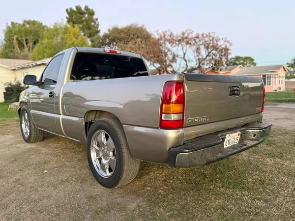 2002 GMC Sierra 2nd Gen - Image 5 of 11