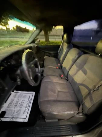 2002 GMC Sierra 2nd Gen - Image 10 of 11
