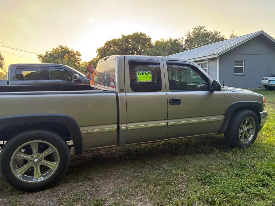 2002 GMC Sierra 1st Gen - Image 2 of 12