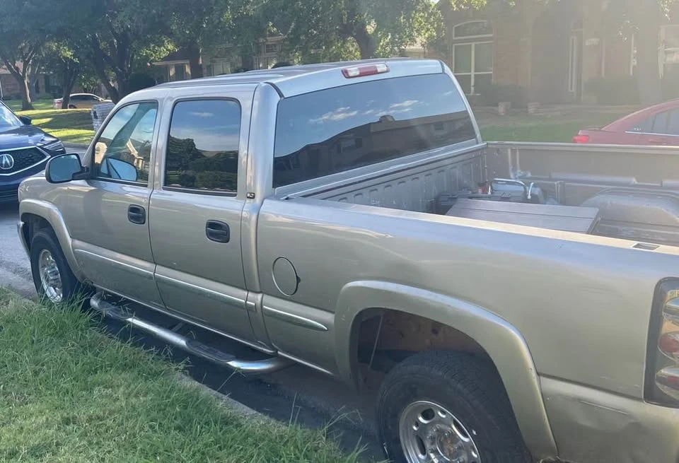 2002 GMC Sierra 1st Gen - Image 2 of 7