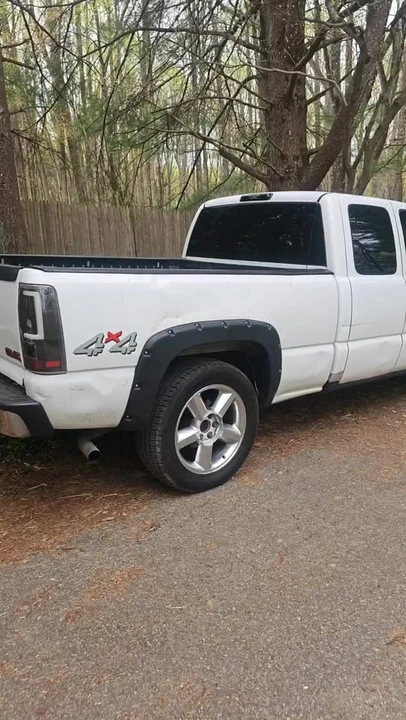 2002 GMC Sierra 1st Gen - Image 5 of 5