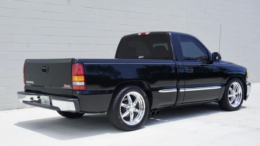 2002 GMC Sierra 1st Gen - Image 16 of 19