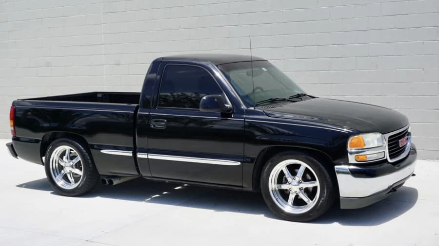 2002 GMC Sierra 1st Gen - Image 18 of 19