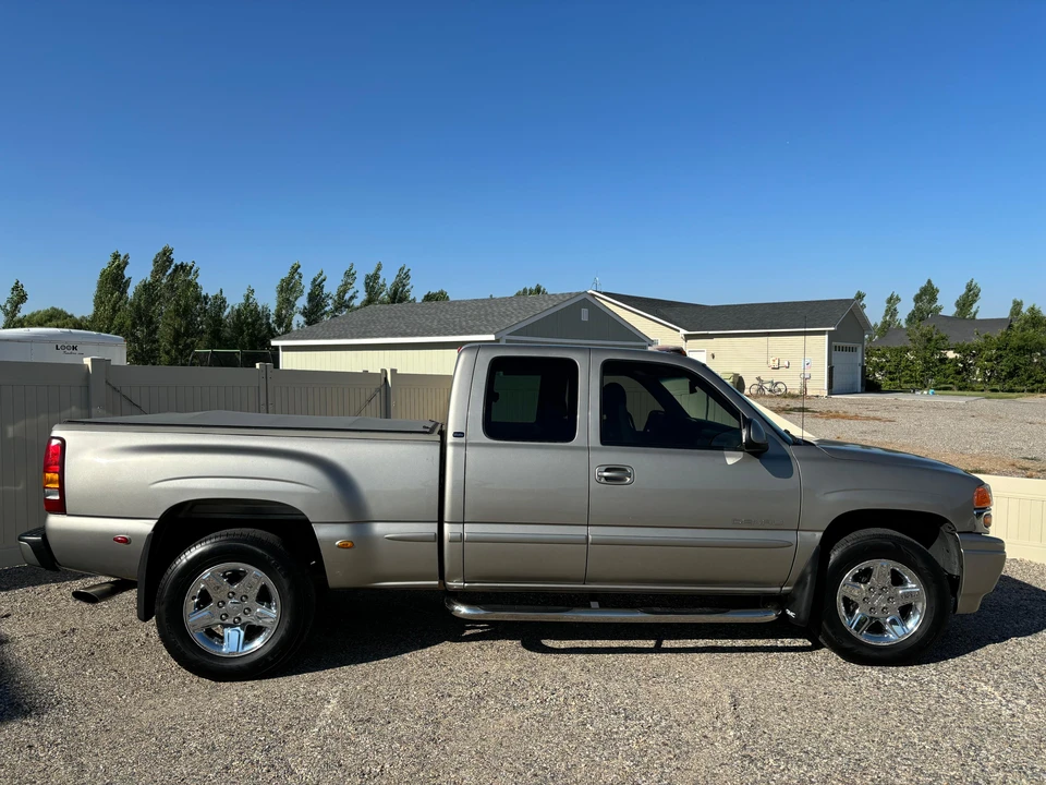 2002 GMC Sierra 2nd Gen - Image 10 of 31