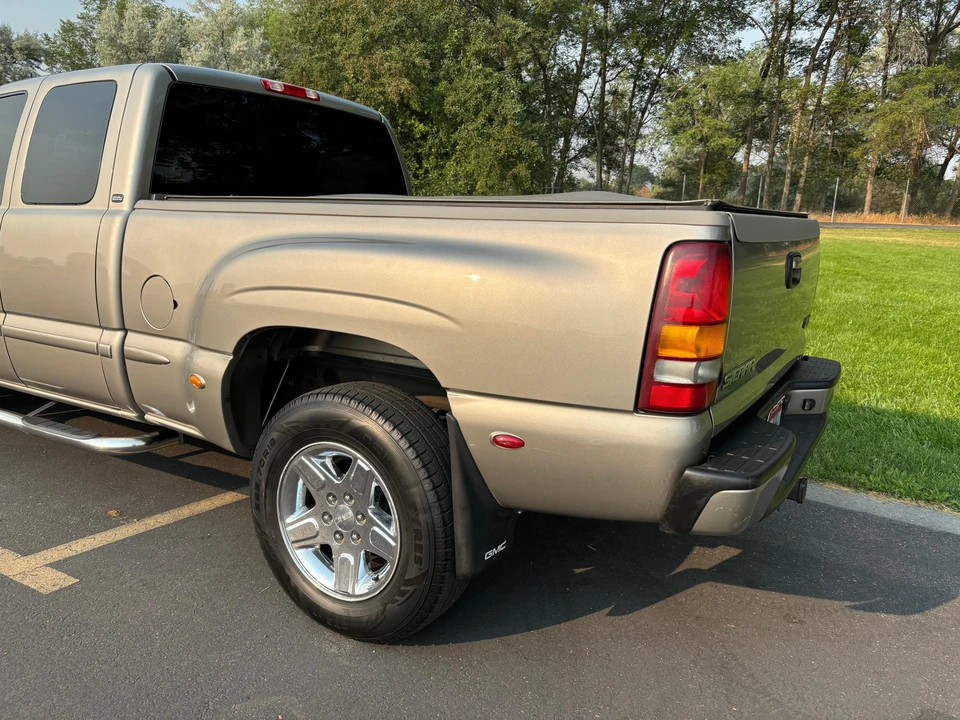 2002 GMC Sierra 2nd Gen - Image 16 of 31