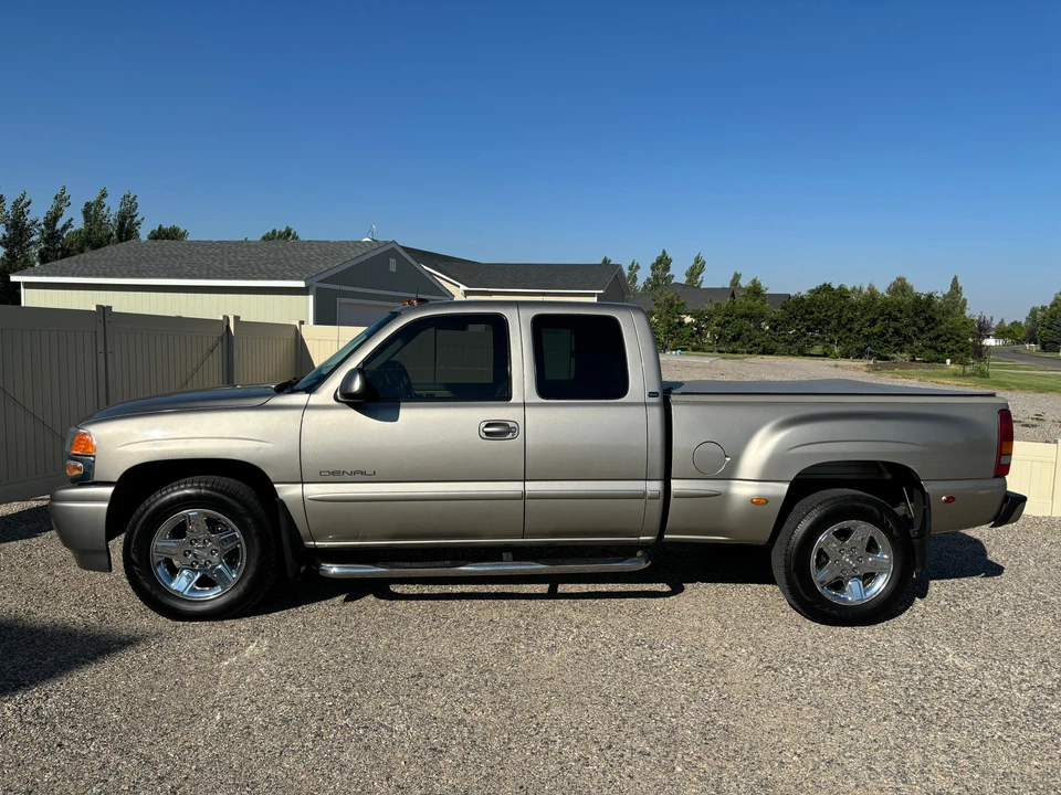 2002 GMC Sierra 2nd Gen - Image 7 of 31