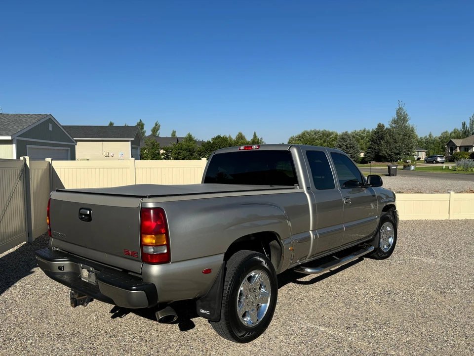 2002 GMC Sierra 2nd Gen - Image 9 of 31