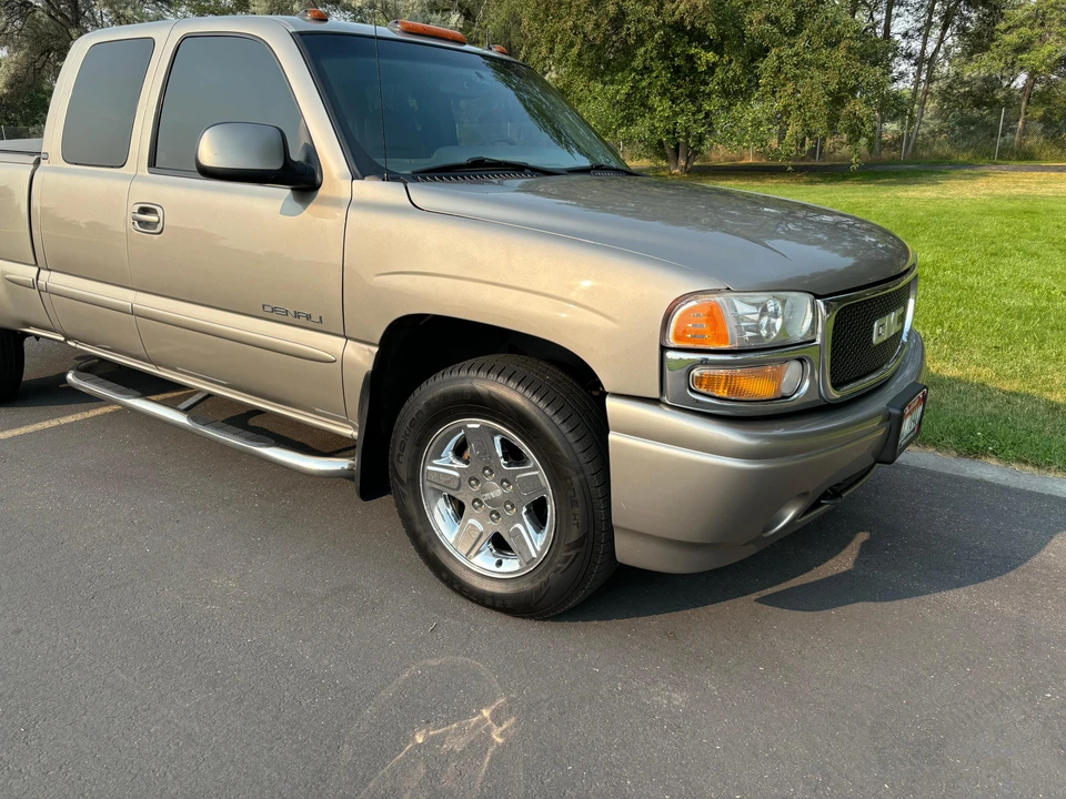 2002 GMC Sierra 2nd Gen - Image 12 of 31