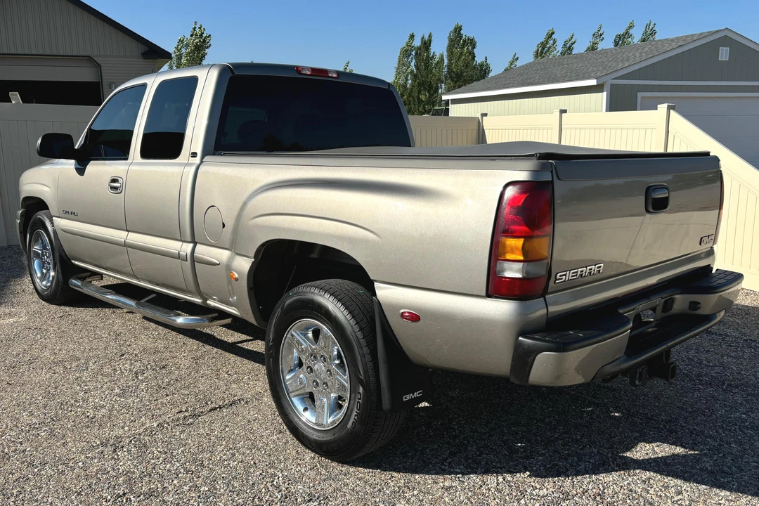 2002 GMC Sierra 2nd Gen - Image 4 of 31