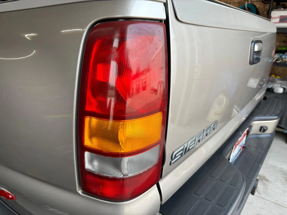 2002 GMC Sierra 2nd Gen - Image 17 of 31