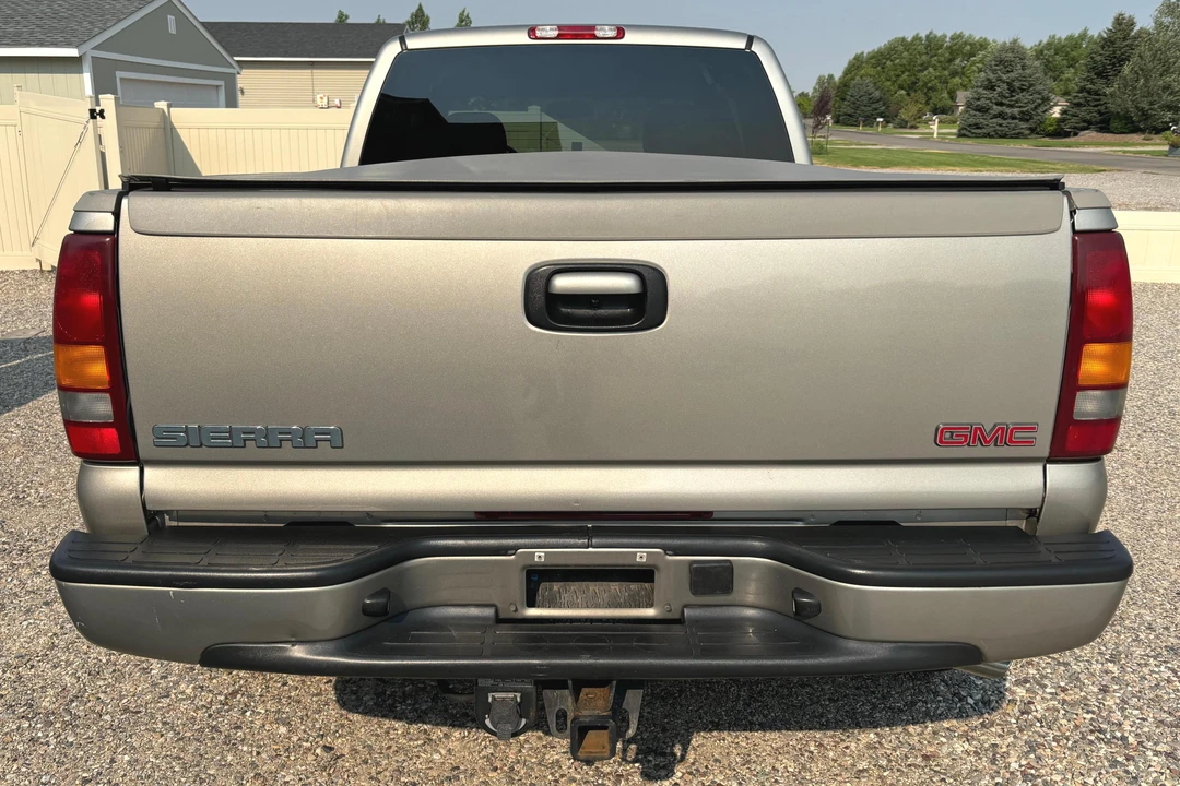 2002 GMC Sierra 2nd Gen - Image 5 of 31