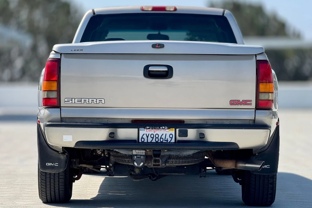 2002 GMC Sierra 2nd Gen - Image 5 of 31