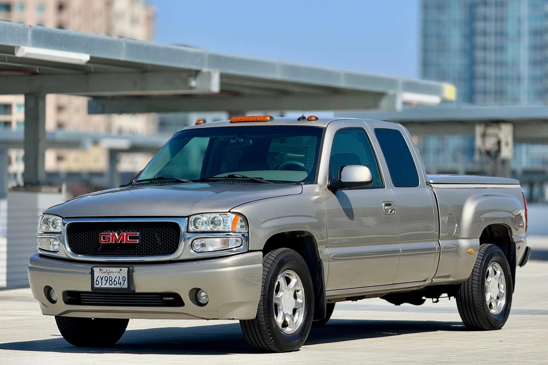 2002 GMC Sierra 2nd Gen - Image 8 of 31