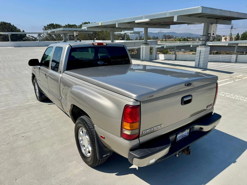 2002 GMC Sierra 2nd Gen - Image 11 of 31