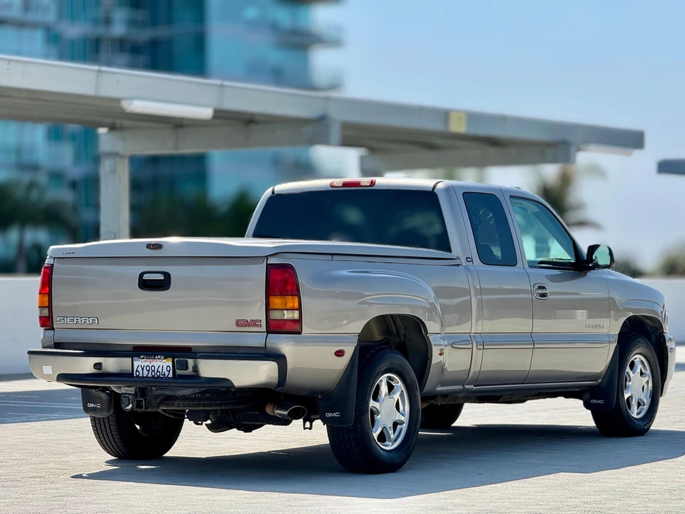 2002 GMC Sierra 2nd Gen - Image 15 of 31