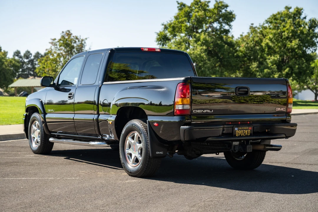 2002 GMC Sierra 2nd Gen - Image 4 of 31
