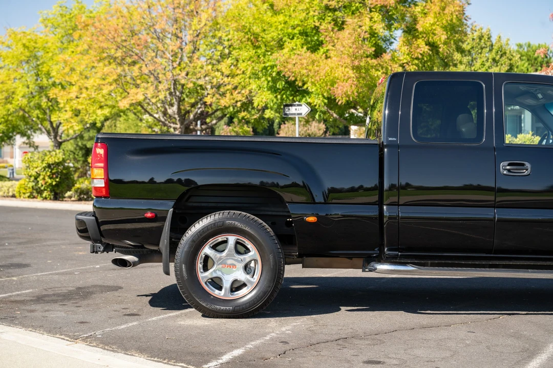 2002 GMC Sierra 2nd Gen - Image 18 of 31