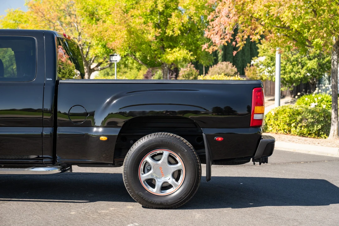 2002 GMC Sierra 2nd Gen - Image 17 of 31